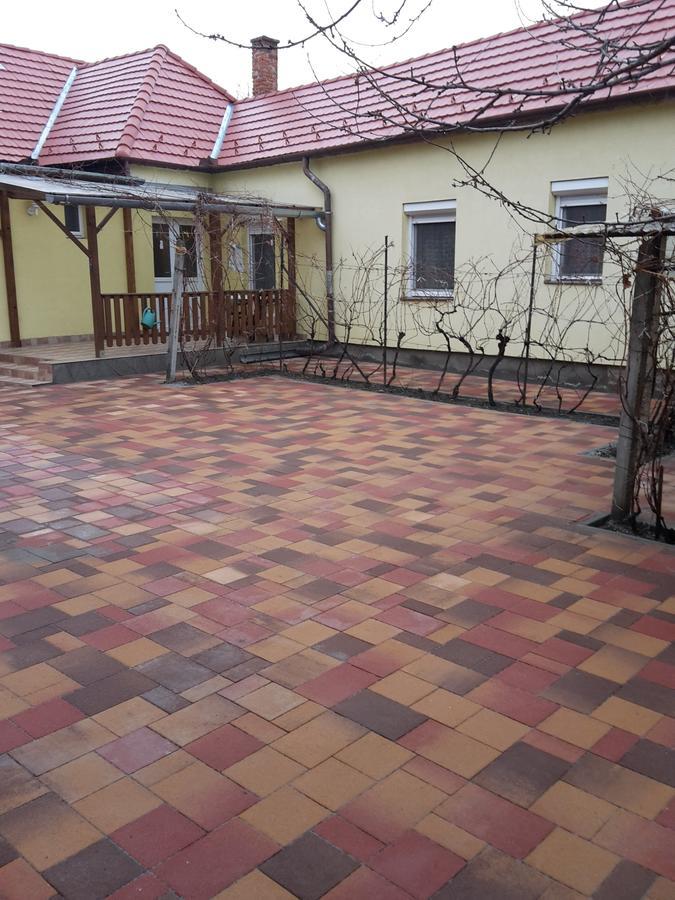 Pallosi Haz "A" Sárvár Exteriör bild